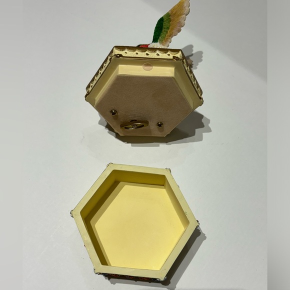 Hummingbird Floral Trinket Box - Picture 8 of 9